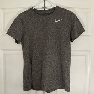 Nike Dry Training Tee - size S